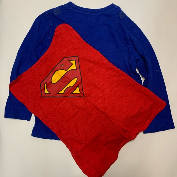 Baby Gap Superman Long Sleeve T-shirt with detachable Cape. Size 4 - Picture 3 of 4